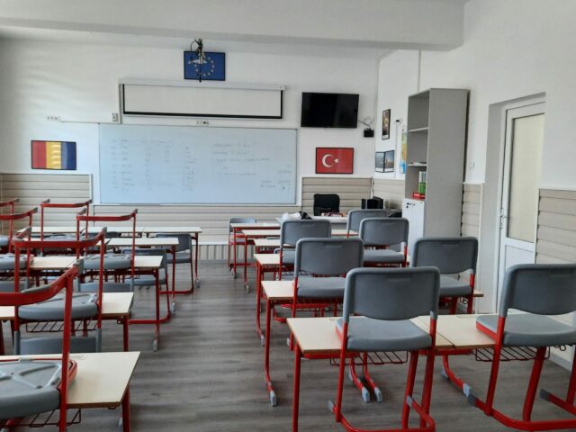 Cabinet limba turcă
